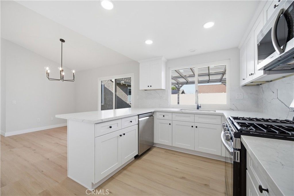 Image 10 of property listing at 29845 Avenida De Cortez, Menifee, CA 92586