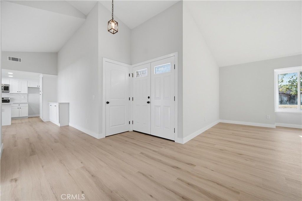 Image 3 of property listing at 29845 Avenida De Cortez, Menifee, CA 92586