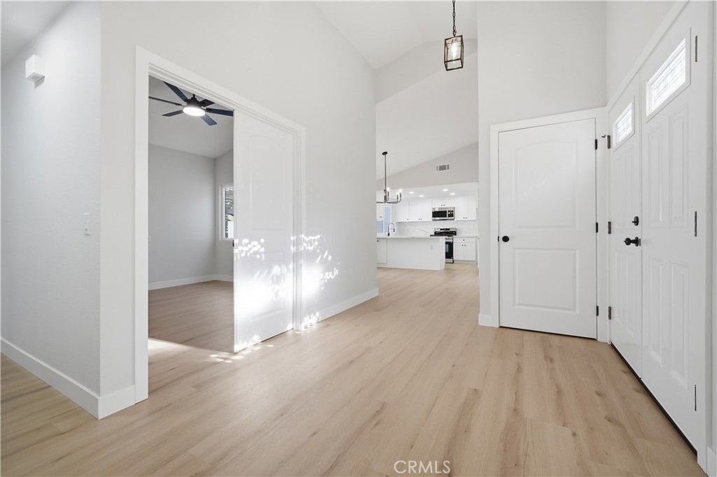 Image 7 of property listing at 29845 Avenida De Cortez, Menifee, CA 92586