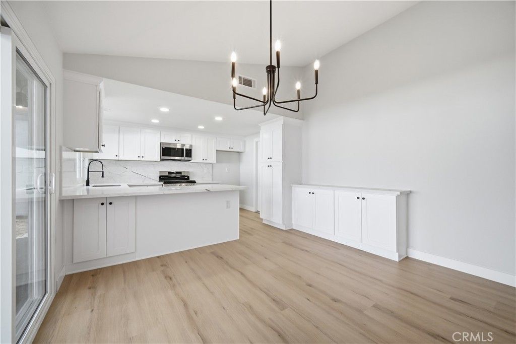 Image 8 of property listing at 29845 Avenida De Cortez, Menifee, CA 92586
