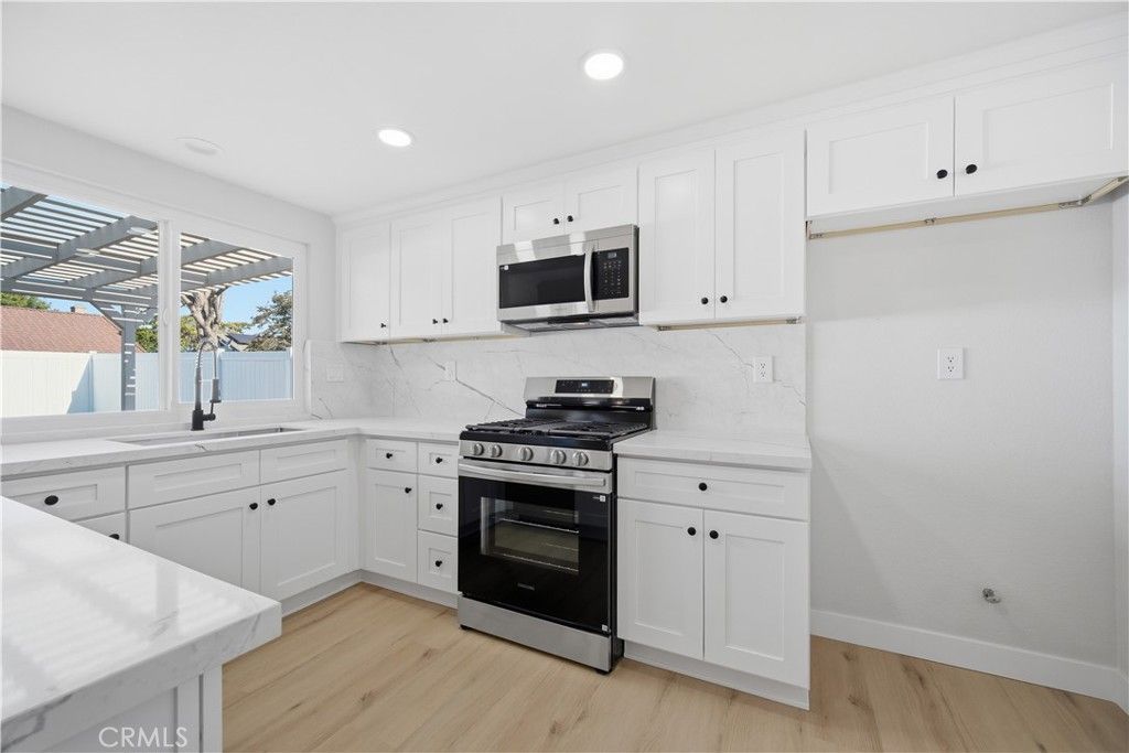 Image 9 of property listing at 29845 Avenida De Cortez, Menifee, CA 92586