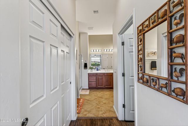 837 W Bosch Drive, Green Valley, AZ 85614