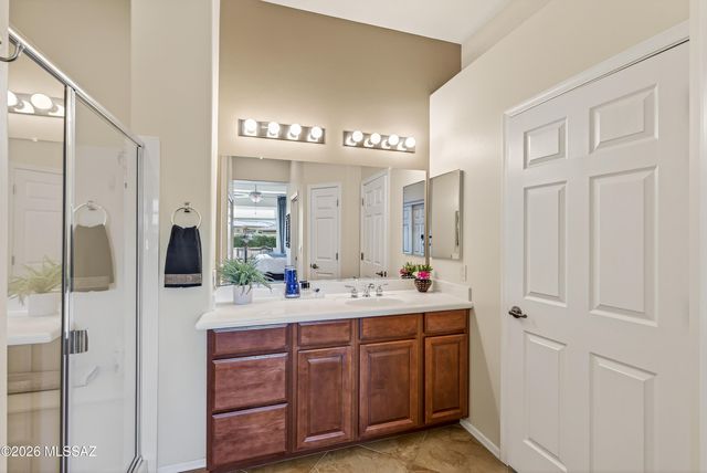 837 W Bosch Drive, Green Valley, AZ 85614