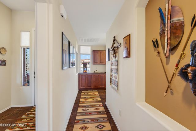 837 W Bosch Drive, Green Valley, AZ 85614