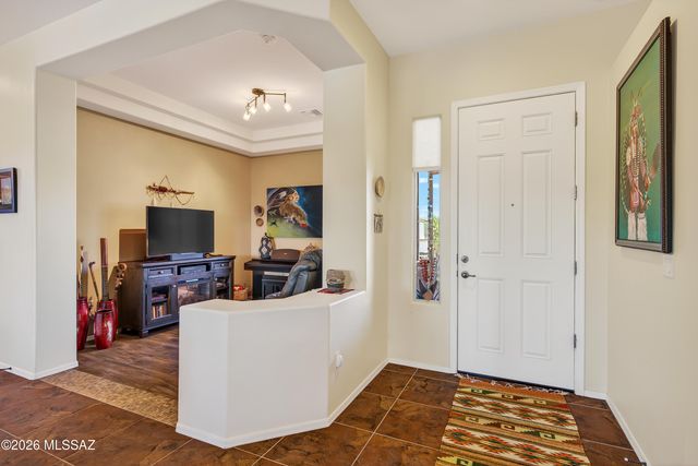 837 W Bosch Drive, Green Valley, AZ 85614