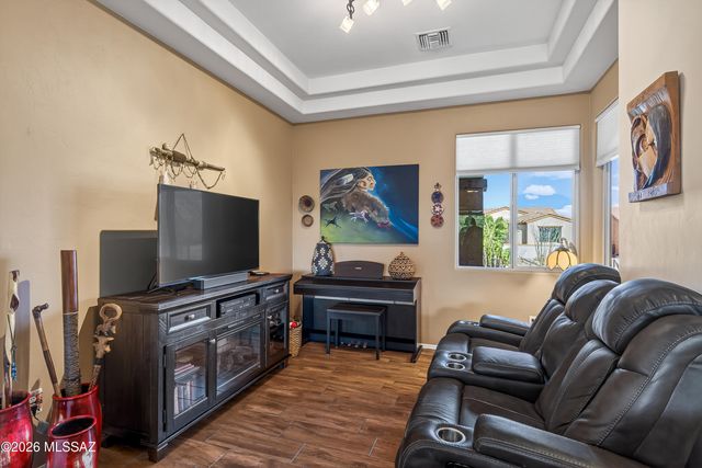 837 W Bosch Drive, Green Valley, AZ 85614