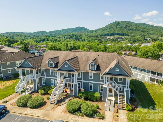 4805 Breakers Lane, Asheville, NC 28806