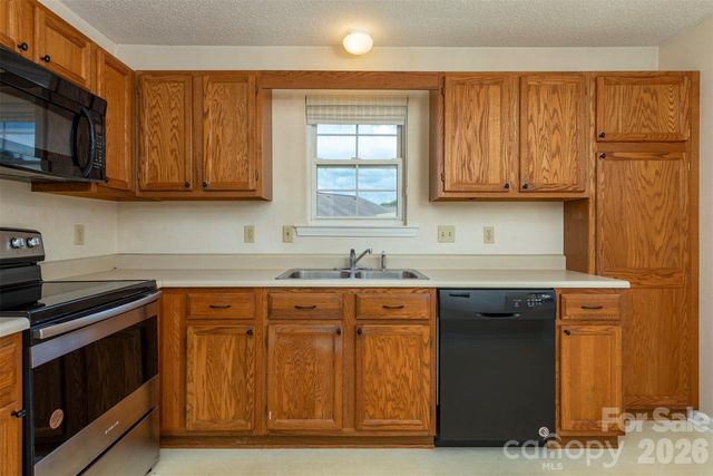 4805 Breakers Lane, Asheville, NC 28806