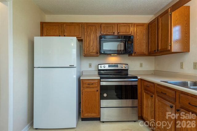 4805 Breakers Lane, Asheville, NC 28806