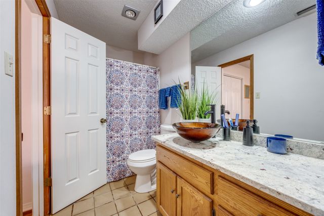 12 Village Green Court, Denison, TX 75020