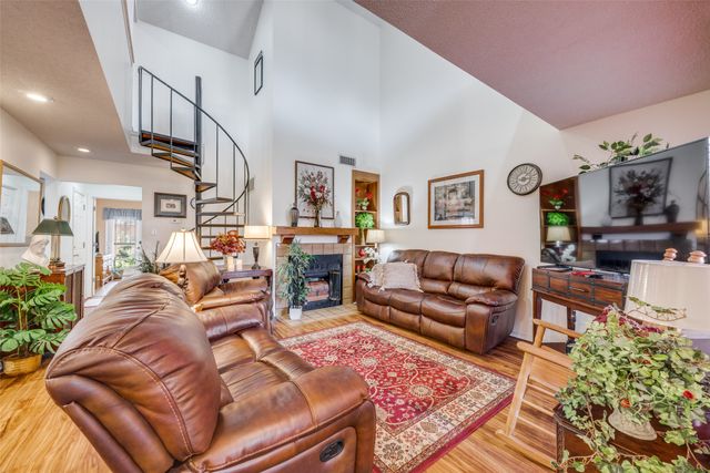 12 Village Green Court, Denison, TX 75020