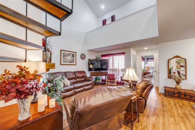 12 Village Green Court, Denison, TX 75020