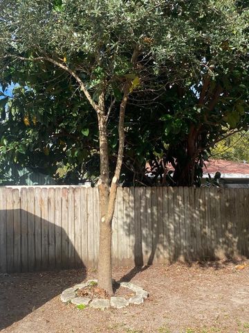 2713 W SAINT LOUIS STREET, Tampa, FL 33607