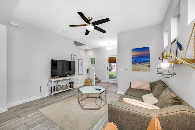 2713 W SAINT LOUIS STREET, Tampa, FL 33607