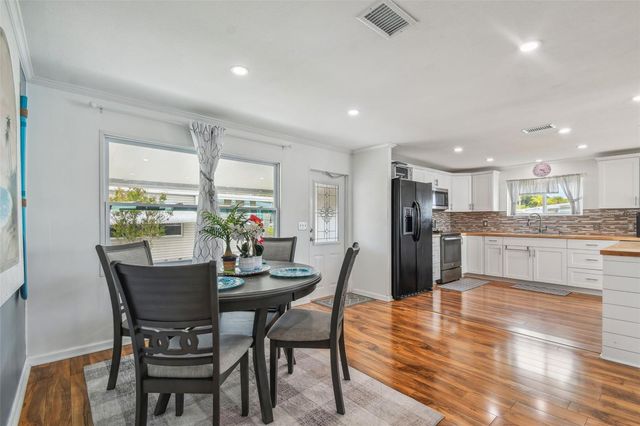 10232 PARADISE DRIVE 193, Largo, FL 33773