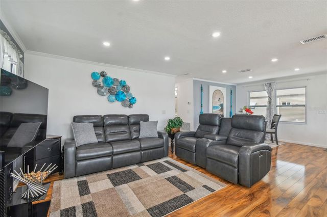 10232 PARADISE DRIVE 193, Largo, FL 33773