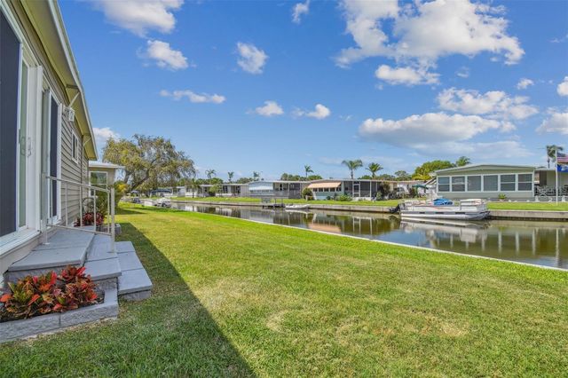 10232 PARADISE DRIVE 193, Largo, FL 33773