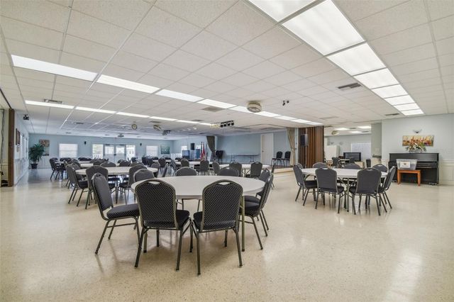 10232 PARADISE DRIVE 193, Largo, FL 33773