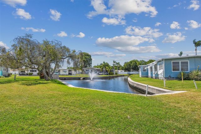 10232 PARADISE DRIVE 193, Largo, FL 33773