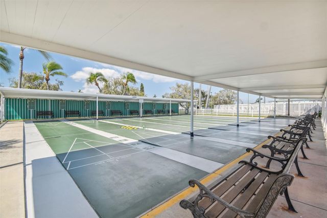 10232 PARADISE DRIVE 193, Largo, FL 33773