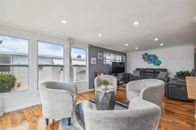 10232 PARADISE DRIVE 193, Largo, FL 33773