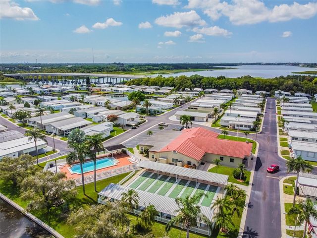 10232 PARADISE DRIVE 193, Largo, FL 33773