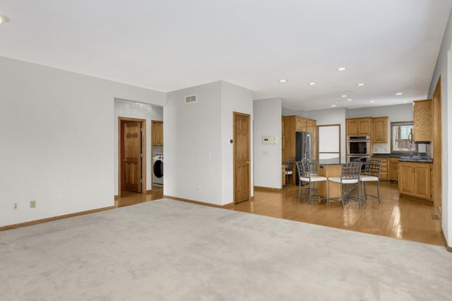 8827 Flesher Circle, Eden Prairie, MN 55347