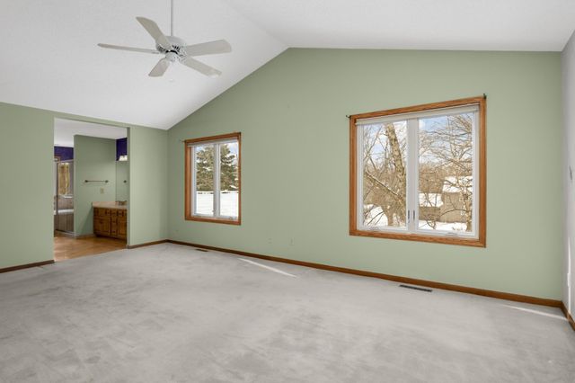 8827 Flesher Circle, Eden Prairie, MN 55347