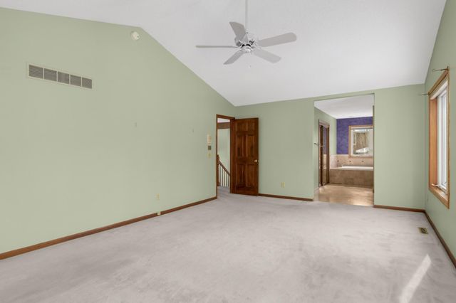 8827 Flesher Circle, Eden Prairie, MN 55347