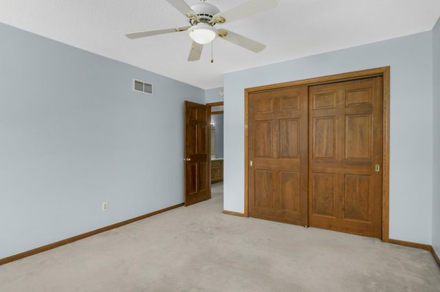 8827 Flesher Circle, Eden Prairie, MN 55347