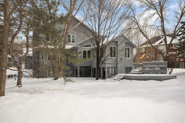 8827 Flesher Circle, Eden Prairie, MN 55347