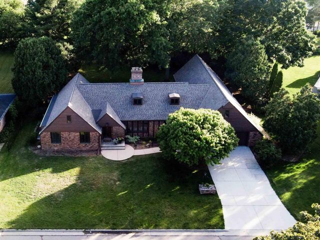 202 Apache Drive, Janesville, WI 53545