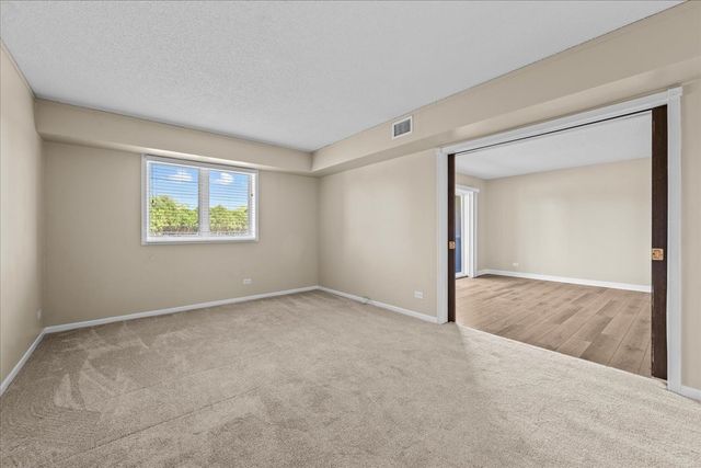 13000 W Heiden Circle 3105, Lake Bluff, IL 60044