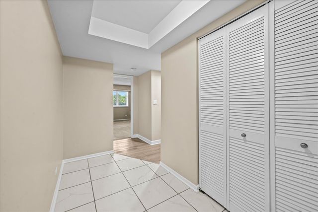 13000 W Heiden Circle 3105, Lake Bluff, IL 60044