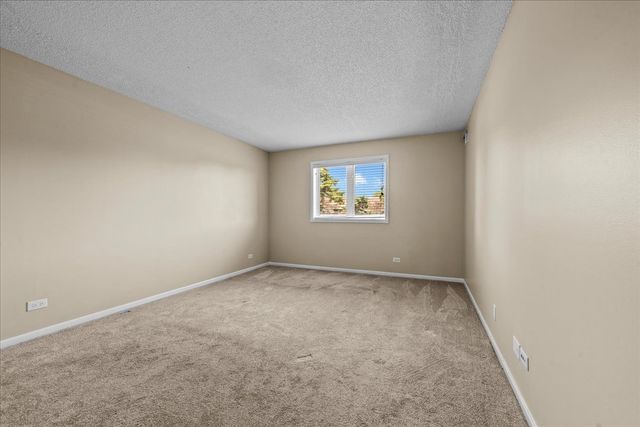 13000 W Heiden Circle 3105, Lake Bluff, IL 60044