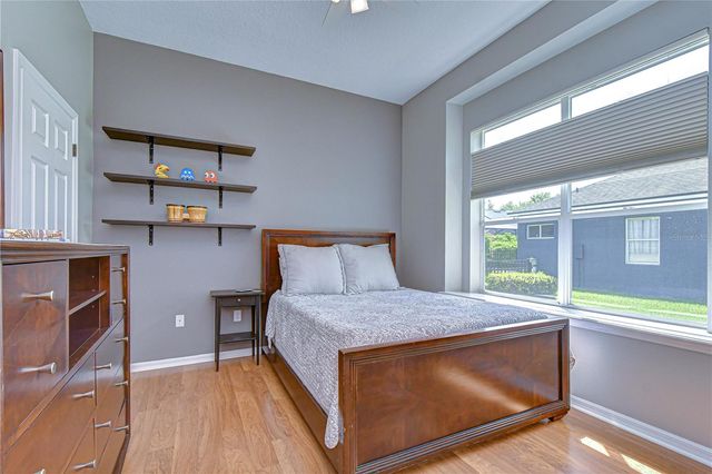 5725 EAGLEMOUNT CIRCLE, Lithia, FL 33547