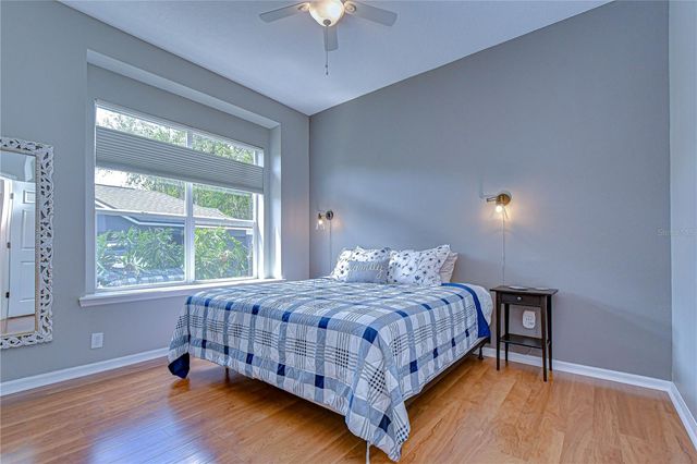 5725 EAGLEMOUNT CIRCLE, Lithia, FL 33547