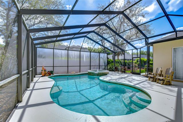 5725 EAGLEMOUNT CIRCLE, Lithia, FL 33547