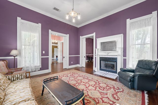 320 E Franklin Street, Hillsboro, TX 76645