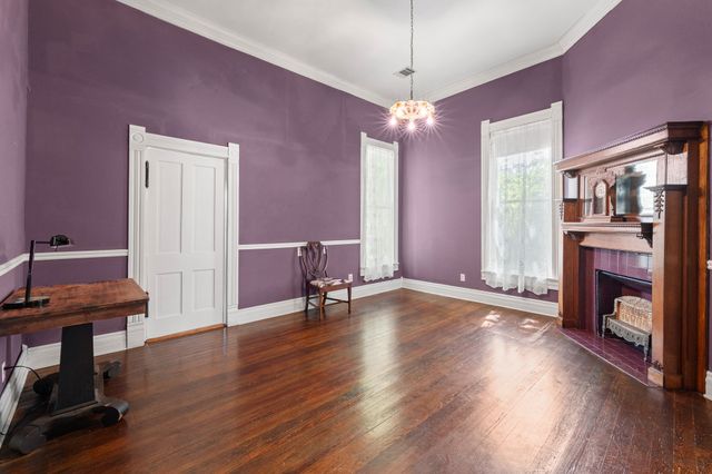 320 E Franklin Street, Hillsboro, TX 76645