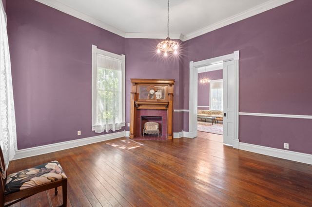 320 E Franklin Street, Hillsboro, TX 76645