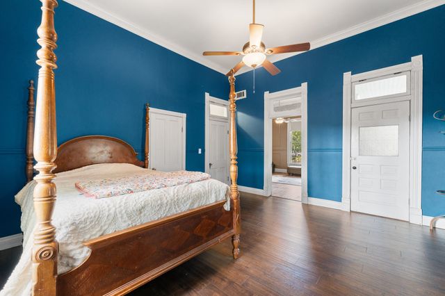 320 E Franklin Street, Hillsboro, TX 76645