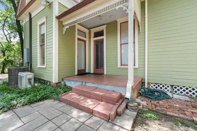 320 E Franklin Street, Hillsboro, TX 76645