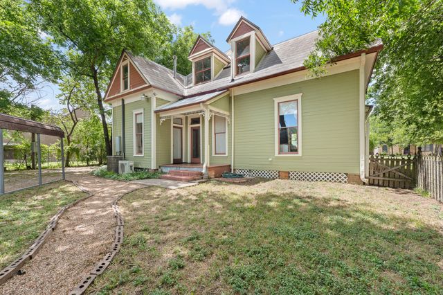320 E Franklin Street, Hillsboro, TX 76645