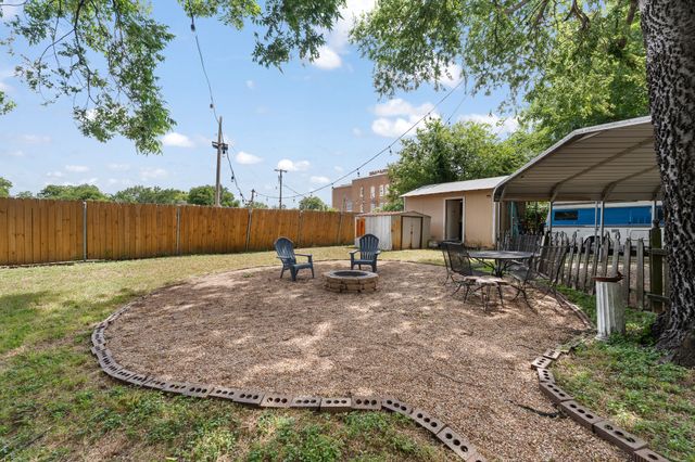 320 E Franklin Street, Hillsboro, TX 76645