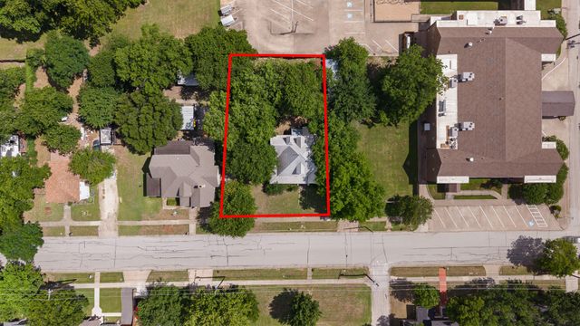 320 E Franklin Street, Hillsboro, TX 76645
