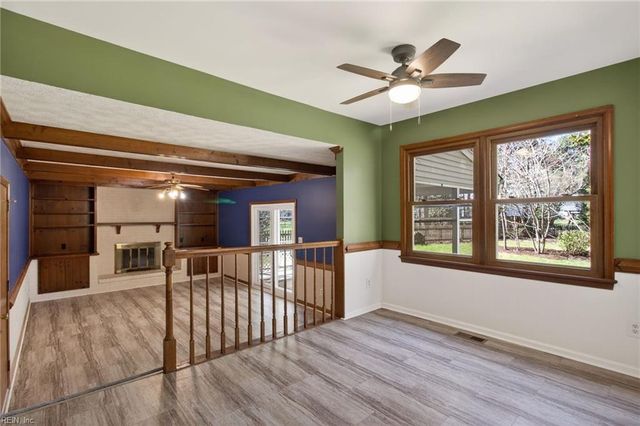 105 Yorkwood LN, Yorktown, VA 23692