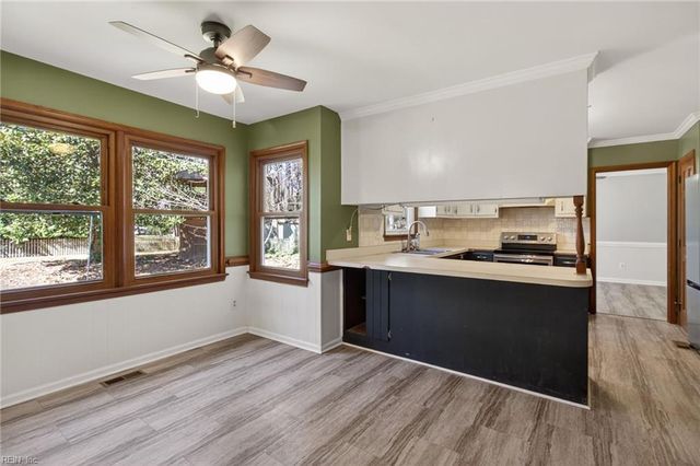 105 Yorkwood LN, Yorktown, VA 23692