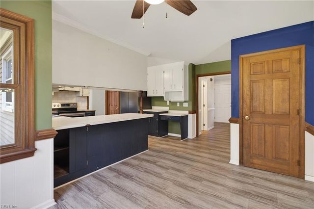 105 Yorkwood LN, Yorktown, VA 23692