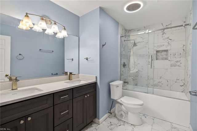 105 Yorkwood LN, Yorktown, VA 23692